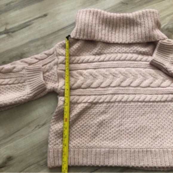 Pink Knit Oversized Turtleneck Sweater with Cable knit Details - Picture 5 of 8